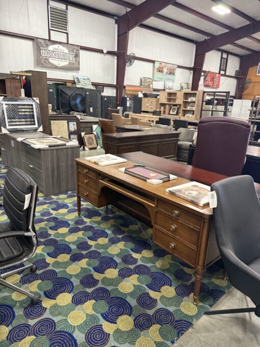 R-Way Desk With Credenza - Image 3
