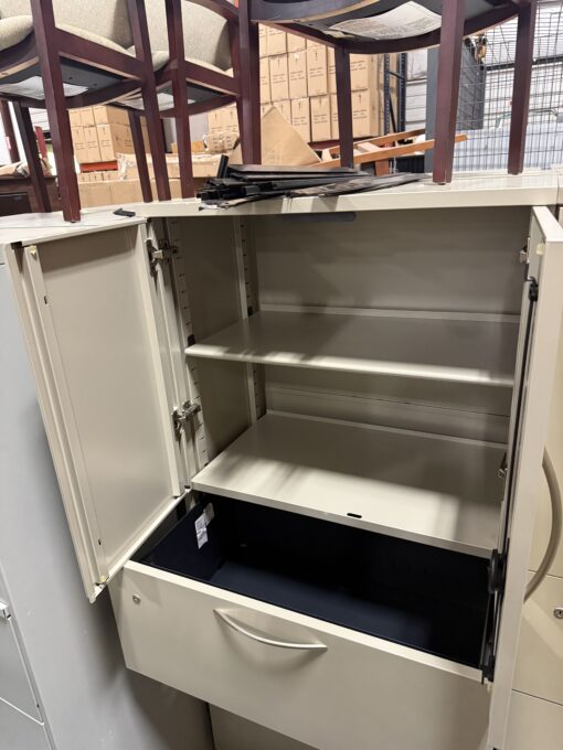 30" Steelcase Storage Cabinet W/3 Drawer File - Image 2