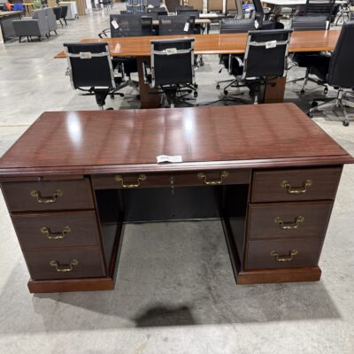 DMI Executive Desk Governor's Series