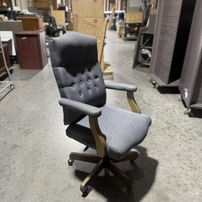 Buttoned Executive Desk Chair