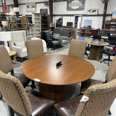 60" Traditional Round Table
